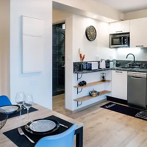  Appartement Appart. T 1 Bis, Centre Ville, Entierement Renove